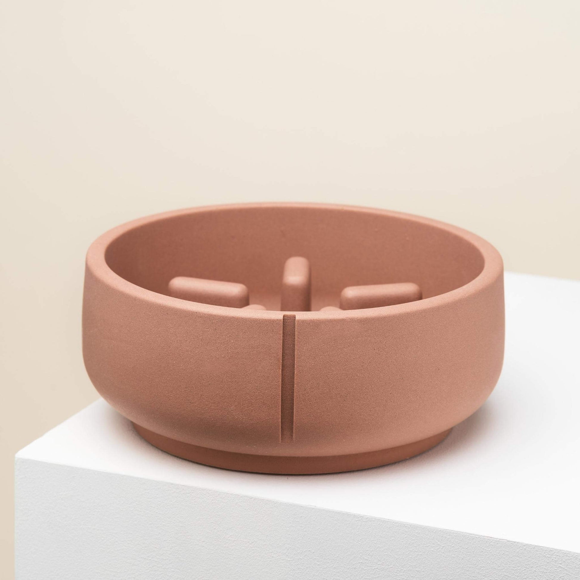 medium slow feeder Foxy Terra for dogs